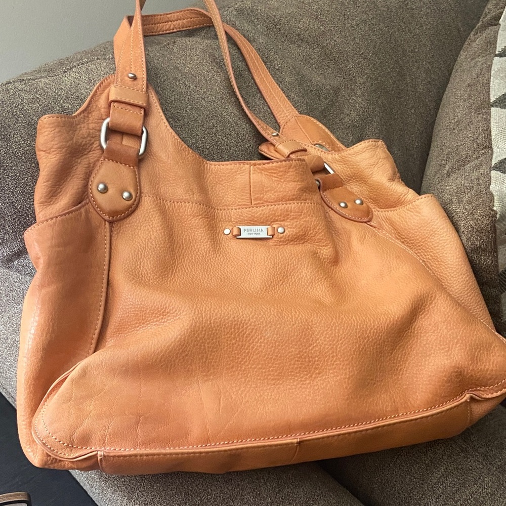Perlina Soft Peach Leather Shoulder Bag